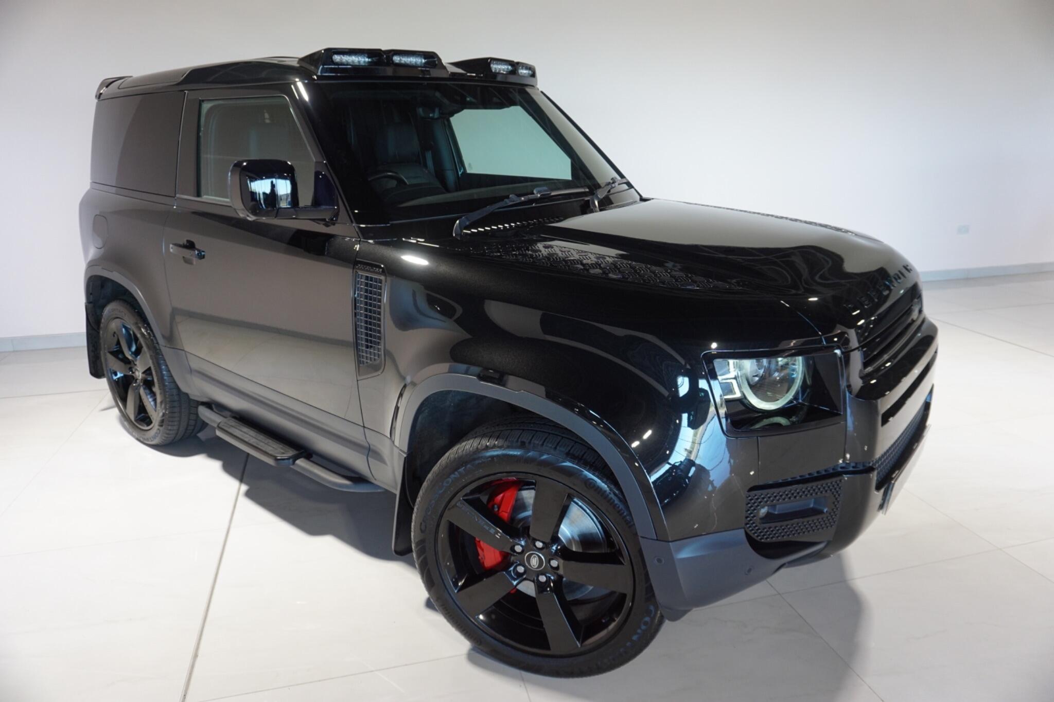 Land Rover Defender 90 3.0 D250 MHEV SE Hard Top SUV 3dr Diesel Auto 4WD SWB Euro 6 (s/s) (250 ps)